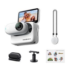 Insta360 GO 3 (128 GB) con Pegatinas Oficiales - Cámara de acción pequeña y Ligera, portátil y versátil, POV Manos Libres, estabilización, Action Pod Multifuncional, Resistente al Agua